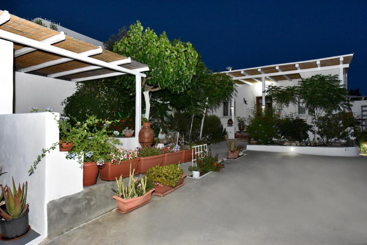 Cristina'S House Villa Adamantas  Exterior photo